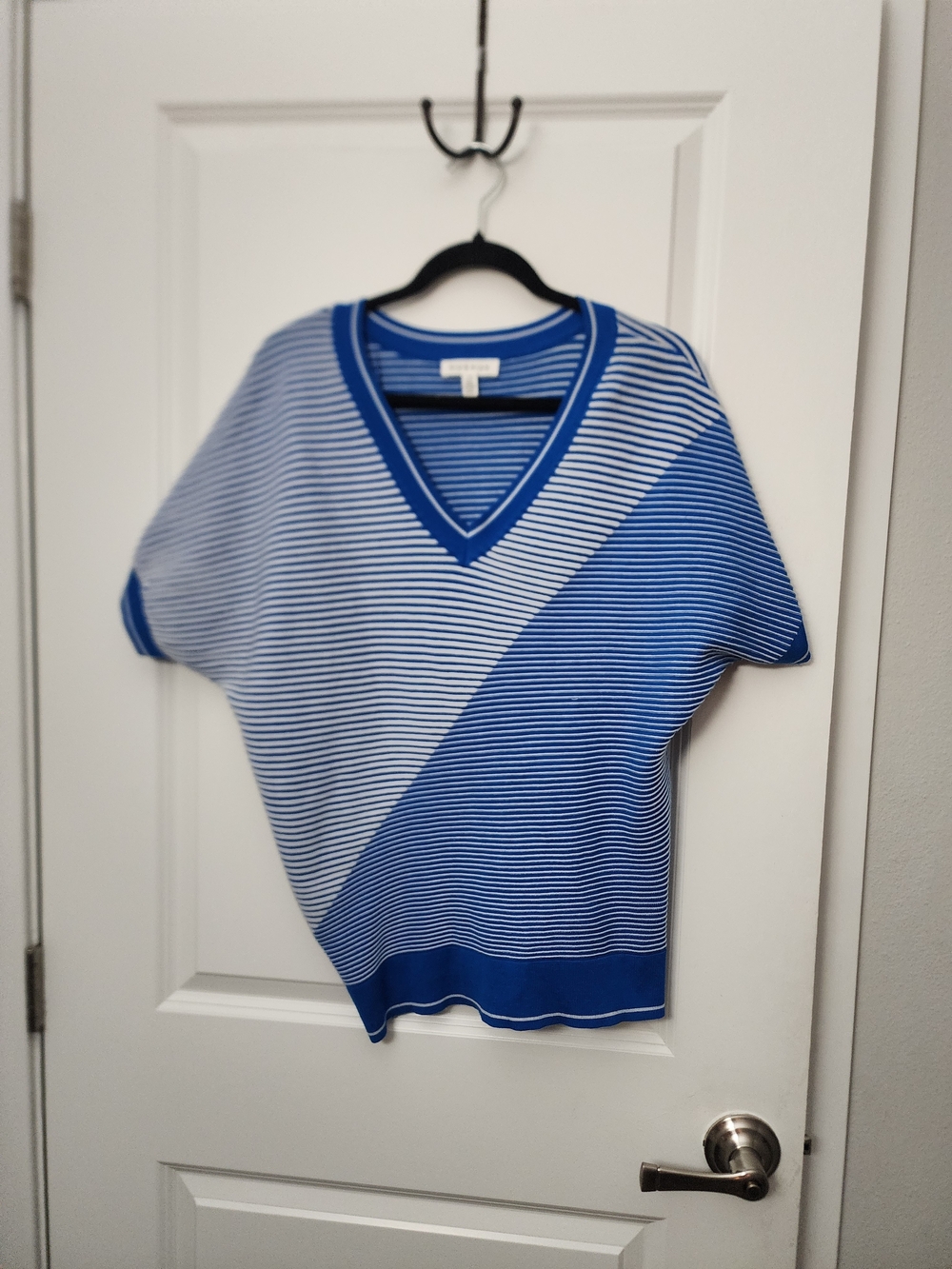 5/$30 Blue & White Striped V-Neck Knit Top